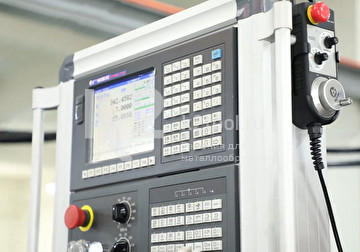 Панель управления машины для обработки фланцев ТВЕ-8000