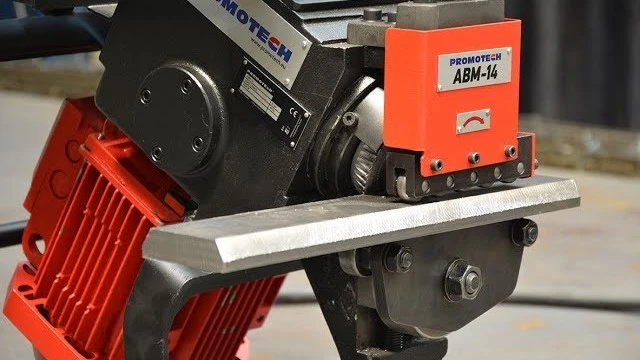 Демонстрация автоматического кромкореза Promotech АВМ-14